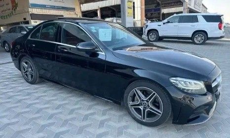 مستعملة Mercedes-Benz C-Class 200 عملية فيس ليفت IV (W205), 1.5 l, 2020 في في المملكة العربية السعودية, الدمام من معرض مجموعة السلام Al-salam gulf، اللون أسود. مواصفات الخليج | AUTO.AE | إعلان #259199