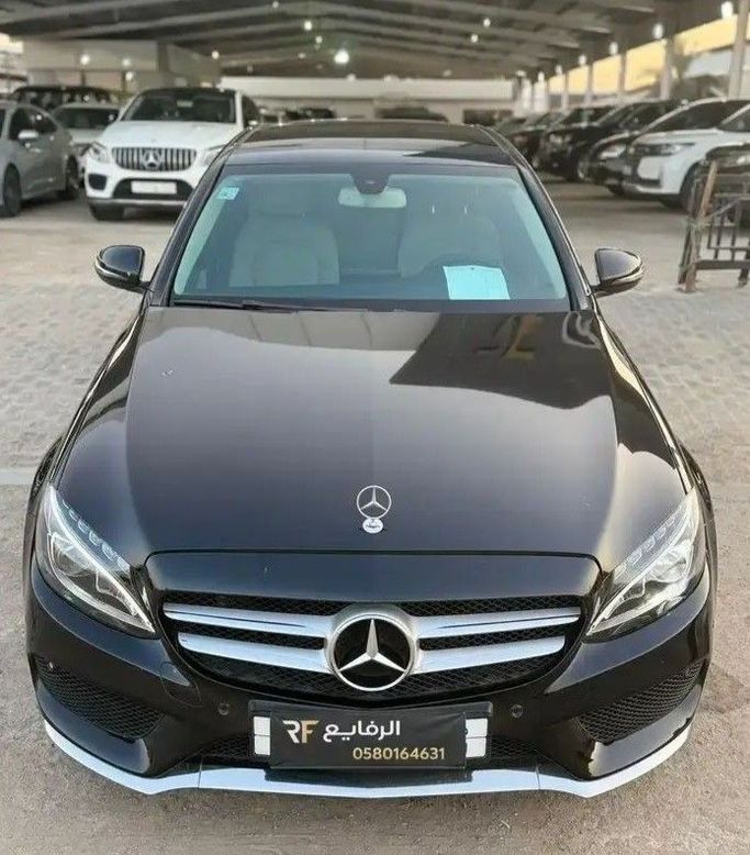 مستعملة Mercedes-Benz C-Class 200 IV (W205), 2.0 l, 2017 في في المملكة العربية السعودية, الدمام من معرض الرفاع الحديث، اللون أسود. مواصفات الخليج | AUTO.AE | إعلان #260700