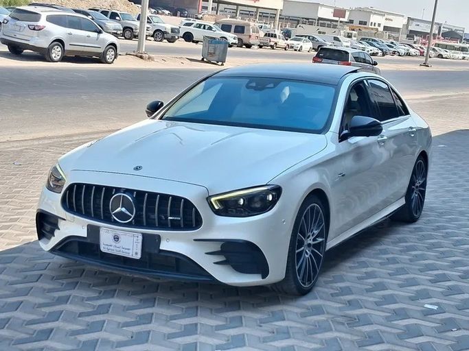 Подержанный ⁦Mercedes-Benz E-Class AMG 53 AMG V (W213) Рестайлинг, 3.0 л, 2021⁩ в Саудовская Аравия, Даммам от معرض مجموعة السلام Al-salam gulf Белый цвет.  | AUTO.AE | Объявление #290851
