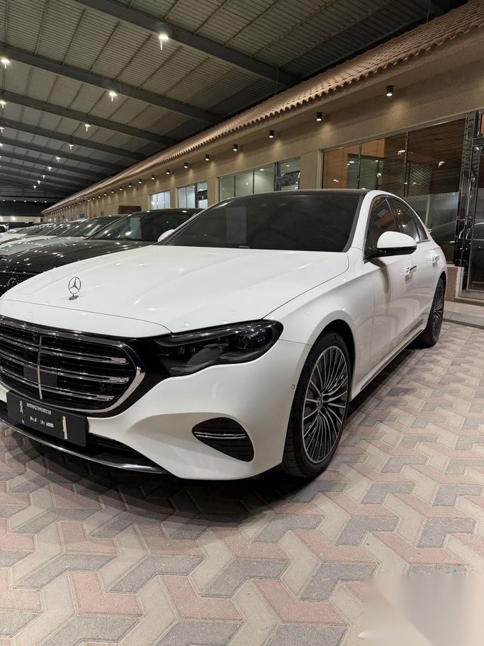 Подержанный Mercedes-Benz E-Class 450 VI (W214, S214), 3.0 л, 2024 в Саудовская Аравия, Даммам от معرض بن ناشي للسيارات Белый цвет.  | AUTO.AE | Объявление #264481