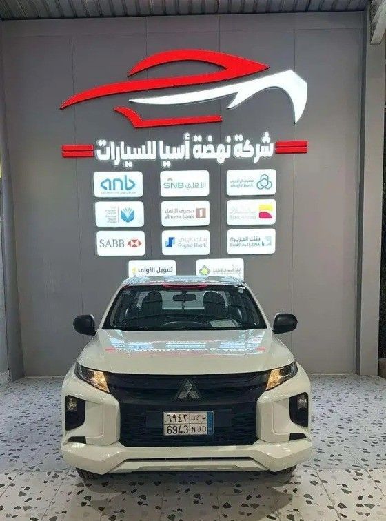 مستعملة Mitsubishi L200 فيس ليفت V, 2.4 l, 2023 في في المملكة العربية السعودية, الدمام من معرض اسيا للسيارات، اللون أبيض.  | AUTO.AE | إعلان #260468
