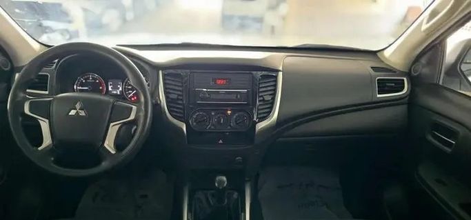 Подержанный Mitsubishi L200 V Рестайлинг, 2.4 л, 2022 в Саудовская Аравия, Даммам от معرض اسطول الدرة للسيارات Белый цвет.  | AUTO.AE | Объявление #296069 — фото 14 из 15