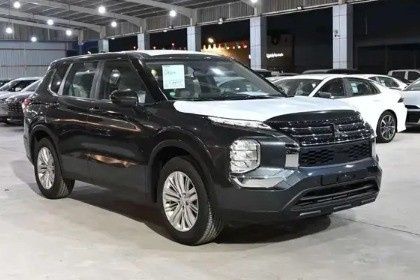 Новый Mitsubishi Outlander IV, 2.5 л, 2026 в Саудовская Аравия, Даммам от معرض علي الصادق للسيارات Серый цвет. GCC | AUTO.AE | Объявление #263989