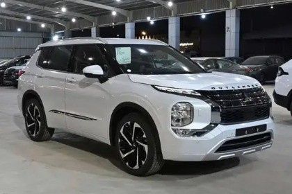 Новый Mitsubishi Outlander IV, 2.5 л, 2025 в Саудовская Аравия, Даммам от معرض علي الصادق للسيارات Белый цвет. GCC | AUTO.AE | Объявление #263991