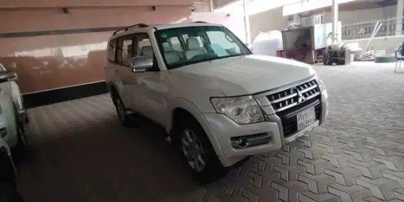 مستعملة Mitsubishi Pajero عملية فيس ليفت IV 2, 3.0 l, 2016 في في المملكة العربية السعودية, الدمام من معرض ركن الصفا للسيارات، اللون أبيض.  | AUTO.AE | إعلان #262096