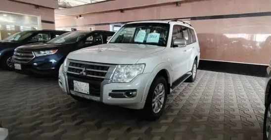 مستعملة Mitsubishi Pajero عملية فيس ليفت IV 2, 3.8 l, 2017 في في المملكة العربية السعودية, الدمام من معرض ركن الصفا للسيارات، اللون أبيض.  | AUTO.AE | إعلان #262100
