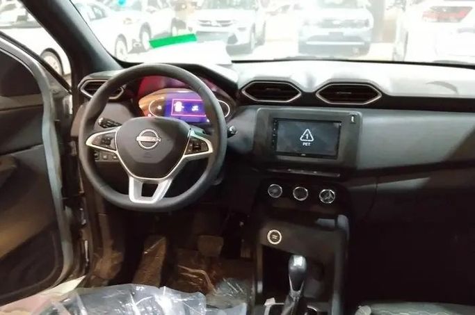 Новый Nissan Magnite I Рестайлинг, 1.0 л, 2025 в Саудовская Аравия, Даммам от معرض مركبة العز Серебристый цвет.  | AUTO.AE | Объявление #295884 — фото 6 из 6