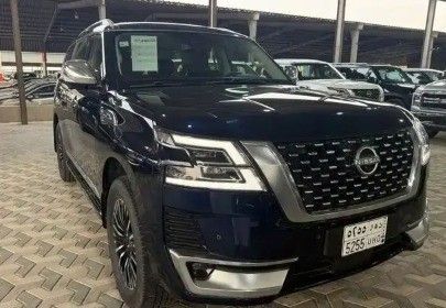 مستعملة Nissan Patrol عملية فيس ليفت VI (Y62) 2, 3.5 l, 2023 في في المملكة العربية السعودية, الدمام من معرض الشموخ كارز، اللون أزرق داكن. مواصفات الخليج | AUTO.AE | إعلان #258552