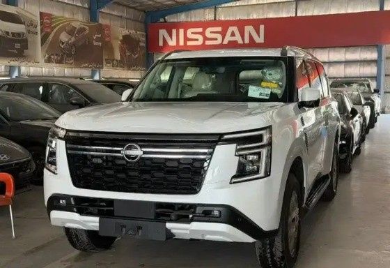 جديدة Nissan Patrol سابعاً (Y63), 3.8 l, 2026 في في المملكة العربية السعودية, الدمام من معرض شركة القرني للسيارات، اللون أبيض.  | AUTO.AE | إعلان #267956
