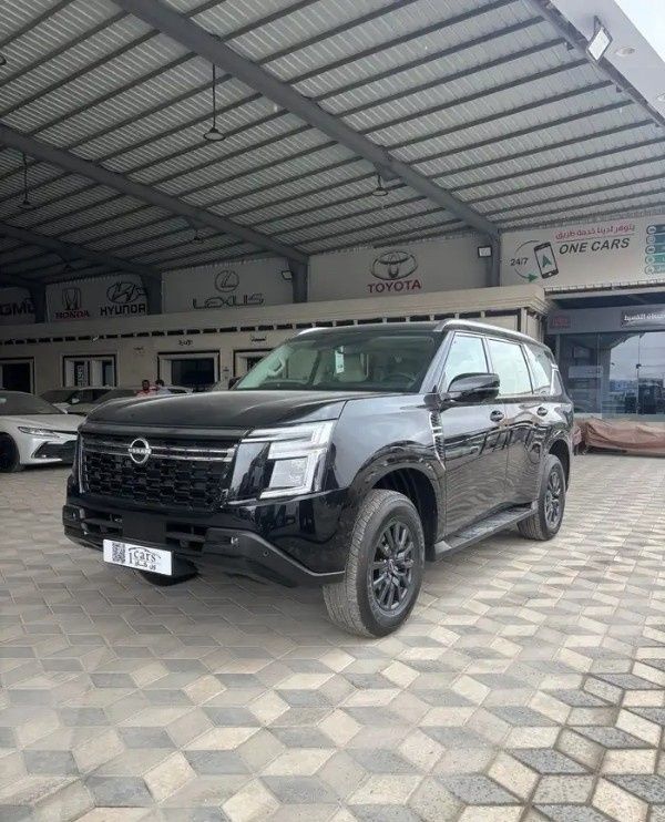 جديدة Nissan Patrol سابعاً (Y63)، 3.8 لتر، 2026 في المملكة العربية السعودية، الدمام من معرض ون كارز للسيارات One Cars، اللون أسود.  | AUTO.AE | إعلان #295232