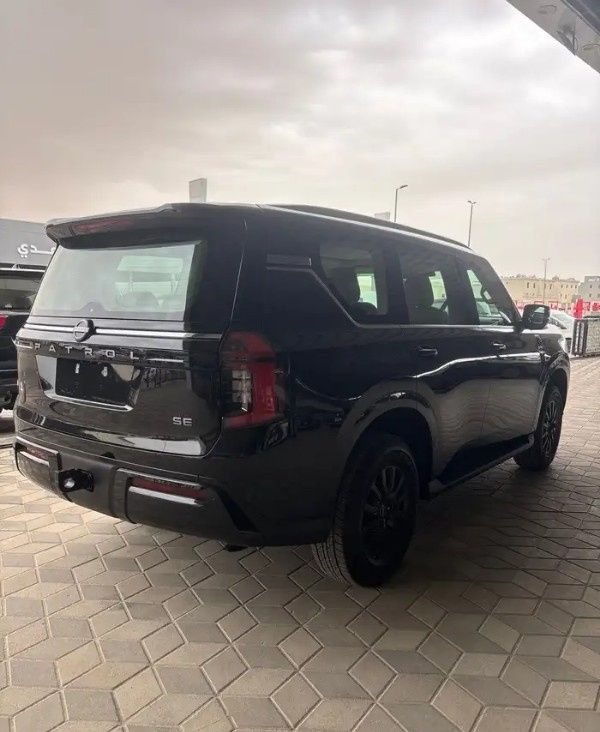 جديدة Nissan Patrol سابعاً (Y63)، 3.8 لتر، 2026 في المملكة العربية السعودية، الدمام من معرض ون كارز للسيارات One Cars، اللون أسود.  | AUTO.AE | إعلان #295232 — صورة 5 من 11