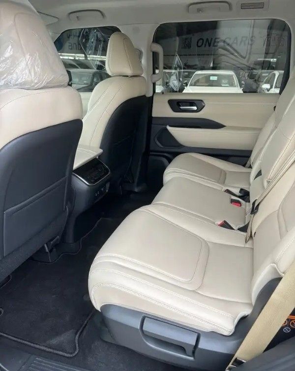 جديدة Nissan Patrol سابعاً (Y63)، 3.8 لتر، 2026 في المملكة العربية السعودية، الدمام من معرض ون كارز للسيارات One Cars، اللون أسود.  | AUTO.AE | إعلان #295232 — صورة 7 من 11