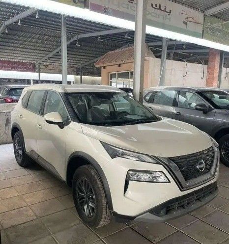 جديدة Nissan X-Trail رابعاً, 2.5 l, 2025 في في المملكة العربية السعودية, الدمام من معرض احدث المركبات ahdath، اللون أبيض. مواصفات الخليج | AUTO.AE | إعلان #259507
