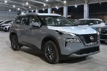جديدة Nissan X-Trail رابعاً, 2.5 l, 2026 في في المملكة العربية السعودية, الدمام من معرض علي الصادق للسيارات، اللون رمادي. مواصفات الخليج | AUTO.AE | إعلان #263763