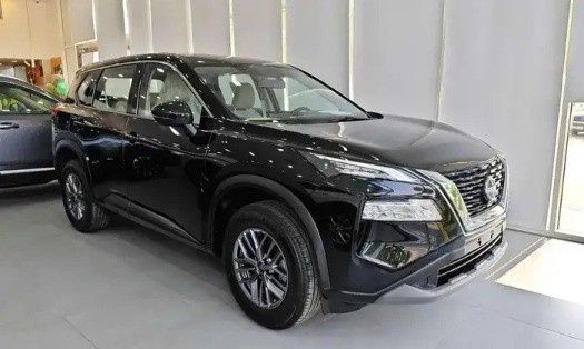 جديدة Nissan X-Trail رابعاً, 2.5 l, 2025 في في المملكة العربية السعودية, الدمام من معرض علي الصادق للسيارات، اللون أسود. مواصفات الخليج | AUTO.AE | إعلان #263969