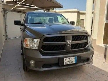 Used RAM 1500 IV (DS/DJ), 5.7 l, 2019 in Saudi Arabia, Dammam by معرض الشموخ كارز, Grey color. GCC Specs | AUTO.AE | Listing #258712