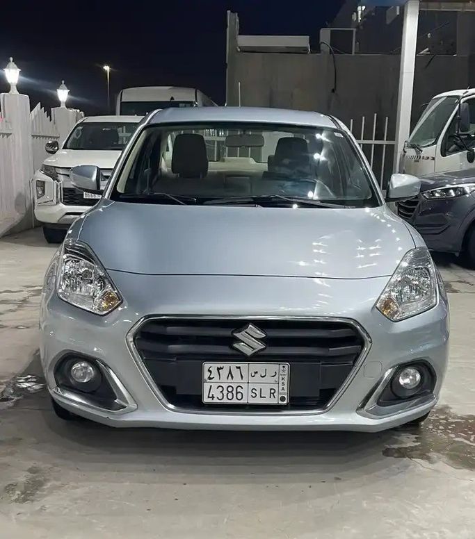 Подержанный Suzuki DZire III Рестайлинг, 1.2 л, 2024 в Саудовская Аравия, Даммам от جمال الدهان للسيارات Серебристый цвет.  | AUTO.AE | Объявление #281332
