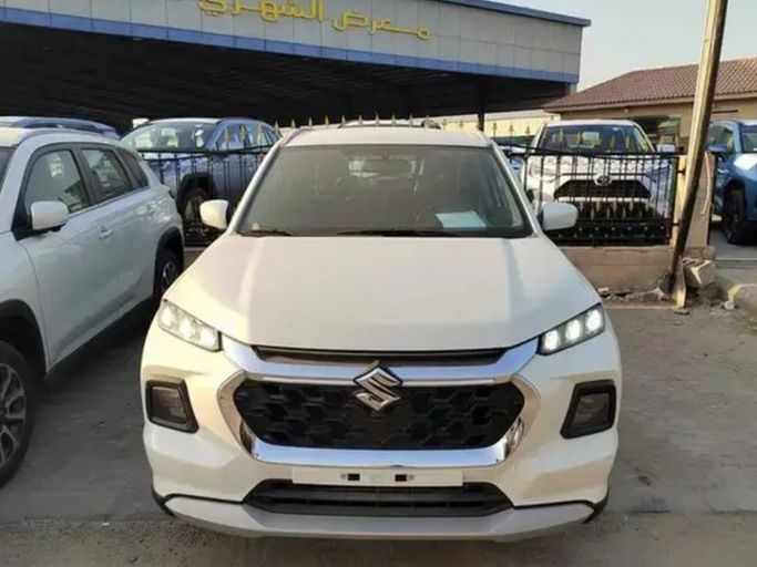 Used Suzuki Grand Vitara III, 1.5 l, 2025 in Saudi Arabia, Dammam by معرض أبو سيف الشهري للسيارات, White color.  | AUTO.AE | Listing #264950