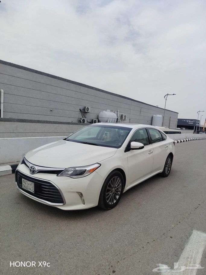 Подержанный Toyota Avalon IV, 3.5 л, 2013 в Саудовская Аравия, Даммам от معرض شبيب للسيارات Белый цвет.  | AUTO.AE | Объявление #262900
