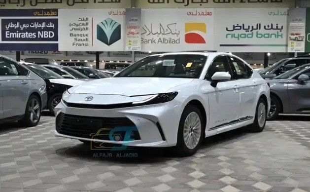 Новый Toyota Camry IX (XV80), 2.5 л, 2025 в Саудовская Аравия, Даммам от معرض مجموعة الفجر الجديد للسيارات Белый цвет.  | AUTO.AE | Объявление #258720