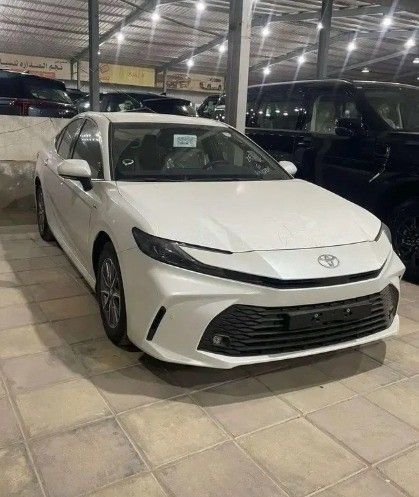 Новый Toyota Camry IX (XV80), 2.5 л, 2025 в Саудовская Аравия, Даммам от معرض احدث المركبات ahdath Белый цвет. GCC | AUTO.AE | Объявление #259546