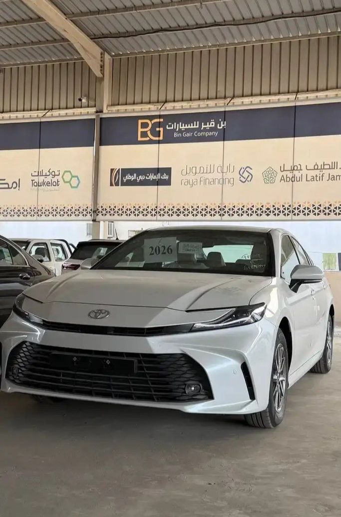 New Toyota Camry IX (XV80) China Market, 2.0 l, 2026 in Saudi Arabia, Dammam by شركة بن قير للسيارات, White color. GCC Specs | AUTO.AE | Listing #266946