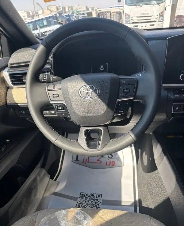جديدة Toyota Camry التاسع (XV80)، 2.5 لتر، 2025 في المملكة العربية السعودية، الدمام من معرض ون كارز للسيارات One Cars، اللون فضي.  | AUTO.AE | إعلان #295270 — صورة 10 من 15