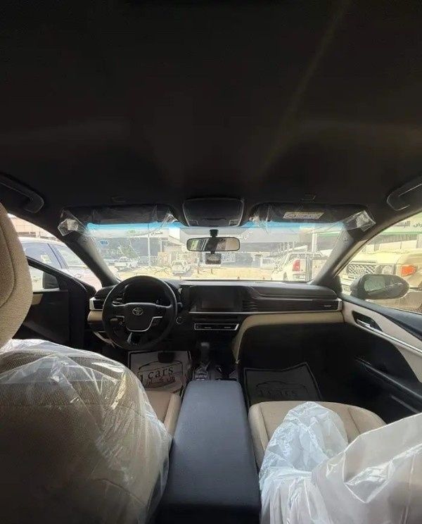 جديدة Toyota Camry التاسع (XV80)، 2.5 لتر، 2025 في المملكة العربية السعودية، الدمام من معرض ون كارز للسيارات One Cars، اللون أسود.  | AUTO.AE | إعلان #295276 — صورة 7 من 11