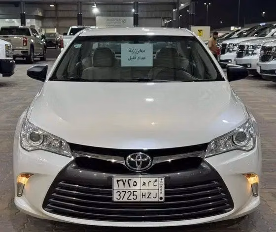 مستعملة Toyota Camry عملية فيس ليفت VII (XV50)، 2.5 لتر، 2016 في المملكة العربية السعودية، الدمام من معرض الخشيبان للسيارات، اللون أبيض.  | AUTO.AE | إعلان #295424