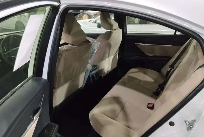 Новый Toyota Camry IX (XV80), 2.5 л, 2026 в Саудовская Аравия, Даммам от معرض مركبة العز Белый цвет.  | AUTO.AE | Объявление #295836 — фото 6 из 10