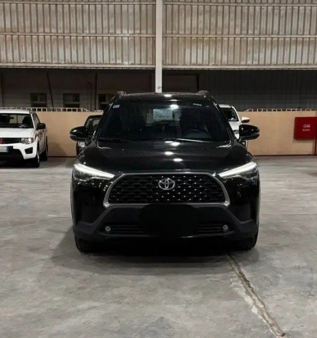 مستعملة Toyota Corolla Cross I, 1.8 l, 2023 في في المملكة العربية السعودية, الدمام من معرض سطام الزعبي للسيارات، اللون أسود.  | AUTO.AE | إعلان #263452