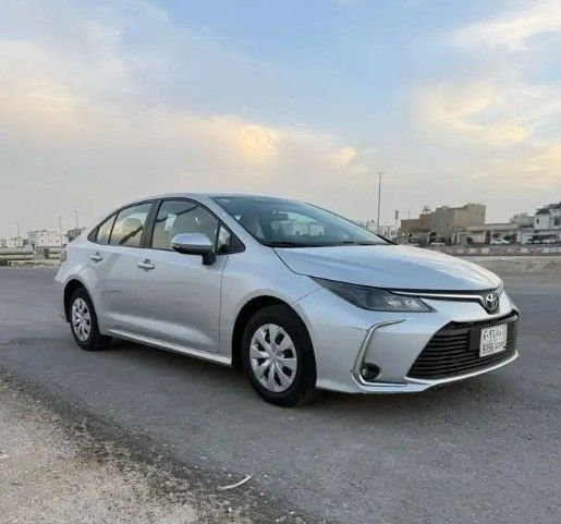 Подержанный Toyota Corolla XII (E210), 1.5 л, 2023 в Саудовская Аравия, Даммам от رنيه الفيحاء للسيارات Серебристый цвет. GCC | AUTO.AE | Объявление #259414