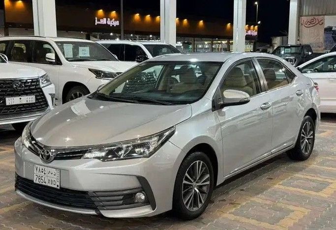 Used Toyota Corolla XI (E160, E170, E180) Facelift 1, 1.6 l, 2017 in Saudi Arabia, Dammam by معرض الخشيبان للسيارات, Silver color. GCC Specs | AUTO.AE | Listing #260298