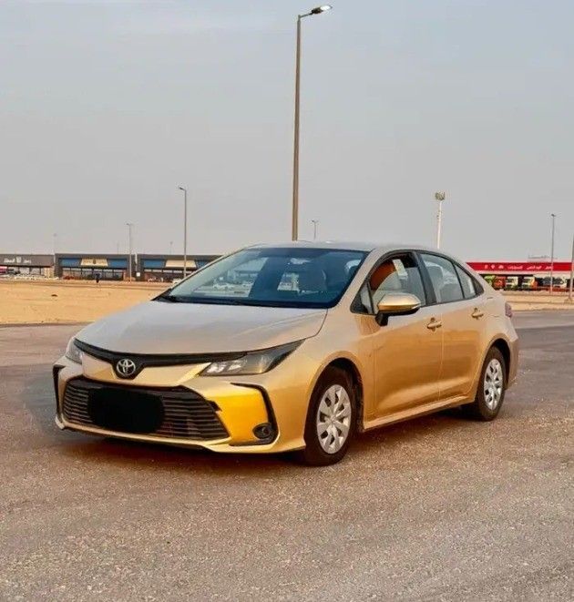 مستعملة Toyota Corolla XII (E210), 1.8 l, 2020 في في المملكة العربية السعودية, الدمام من معرض سطام الزعبي للسيارات، اللون ذهبي.  | AUTO.AE | إعلان #263456