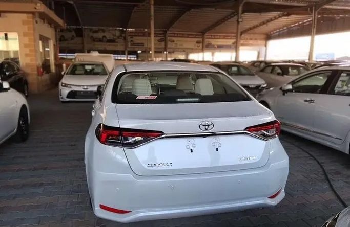 New Toyota Corolla Sporty XII (E210), 2.0 l, 2026 in Saudi Arabia, Dammam by معرض مركبة العز, White color.  | AUTO.AE | Listing #295844 — photo 4 of 9