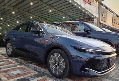Новый Toyota Crown XVI (S230), 2.5 л, 2026 в Саудовская Аравия, Даммам от معرض دليل المملكة للسيارات dalil almamlakah Синий цвет. GCC | AUTO.AE | Объявление #259279