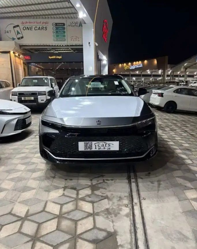 Новый Toyota Crown XVI (S230), 2.5 л, 2026 в Саудовская Аравия, Даммам от معرض ون كارز للسيارات One Cars Серый цвет. GCC | AUTO.AE | Объявление #276820