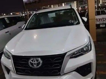New Toyota Fortuner II Facelift, 2.7 l, 2026 in Saudi Arabia, Dammam by معرض مركبة العز, White color. GCC Specs | AUTO.AE | Listing #260155