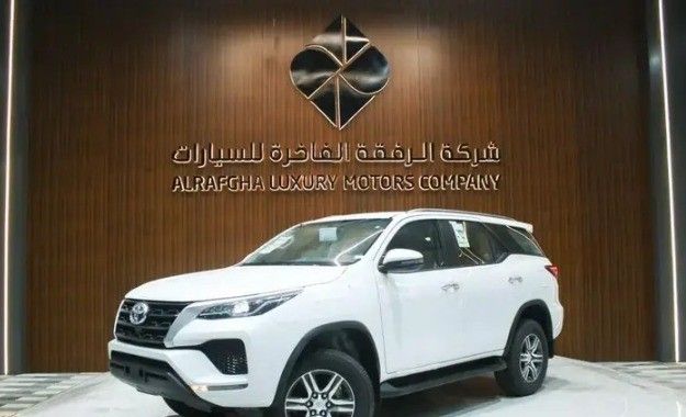 Новый Toyota Fortuner II Рестайлинг, 2.7 л, 2026 в Саудовская Аравия, Даммам от الرفقة الفاخرة للسيارات Белый цвет.  | AUTO.AE | Объявление #263241