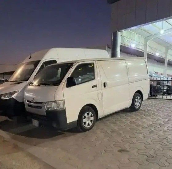 Подержанный Toyota HiAce H200 Рестайлинг, 3.0 л, 2017 в Саудовская Аравия, Даммам от معرض اعتماد الشرقية للسيارات Белый цвет.  | AUTO.AE | Объявление #262057