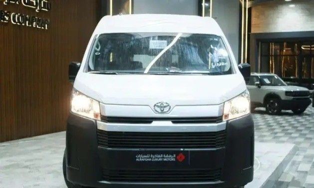 جديدة Toyota HiAce H300, 2.8 l, 2026 في في المملكة العربية السعودية, الدمام من الرفقة الفاخرة للسيارات، اللون أبيض.  | AUTO.AE | إعلان #262507
