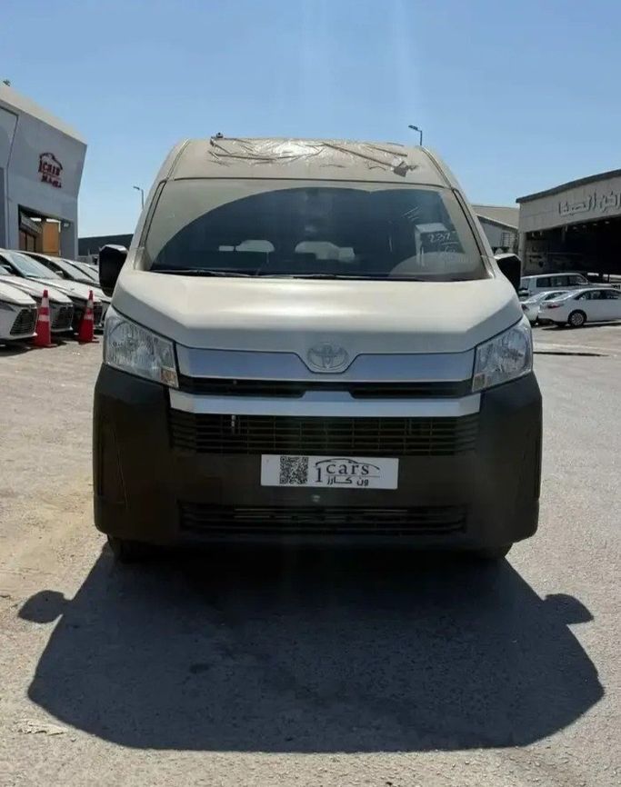 جديدة Toyota HiAce H300, 2.8 l, 2026 في في المملكة العربية السعودية, الدمام من معرض ون كارز للسيارات One Cars، اللون أبيض. مواصفات الخليج | AUTO.AE | إعلان #276881