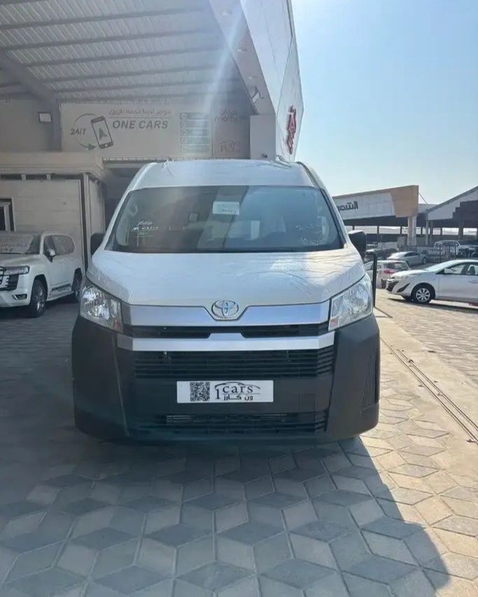 جديدة Toyota HiAce H300, 2.8 l, 2026 في في المملكة العربية السعودية, الدمام من معرض ون كارز للسيارات One Cars، اللون أبيض. مواصفات الخليج | AUTO.AE | إعلان #276908