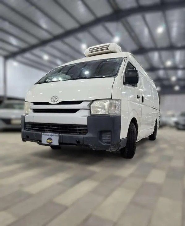 Подержанный Toyota HiAce H200 Рестайлинг, 2.0 л, 2018 в Саудовская Аравия, Даммам от معرض اسطول الدرة للسيارات Белый цвет.  | AUTO.AE | Объявление #296026 — фото 3 из 18