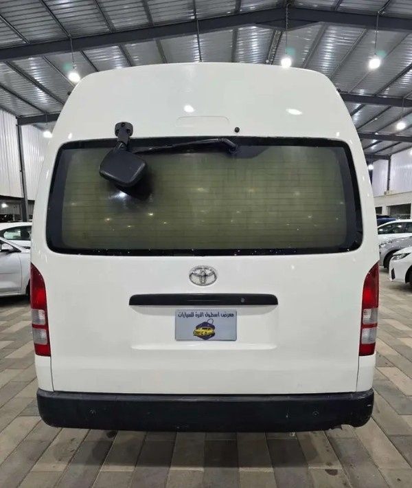 Подержанный Toyota HiAce H200 Рестайлинг, 2.0 л, 2018 в Саудовская Аравия, Даммам от معرض اسطول الدرة للسيارات Белый цвет.  | AUTO.AE | Объявление #296026 — фото 8 из 18