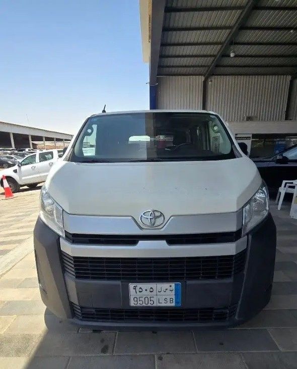 Подержанный Toyota HiAce H300, 2.8 л, 2022 в Саудовская Аравия, Даммам от معرض اسطول الدرة للسيارات Белый цвет.  | AUTO.AE | Объявление #296034