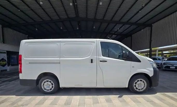 Подержанный Toyota HiAce H300, 2.8 л, 2022 в Саудовская Аравия, Даммам от معرض اسطول الدرة للسيارات Белый цвет.  | AUTO.AE | Объявление #296034 — фото 4 из 13