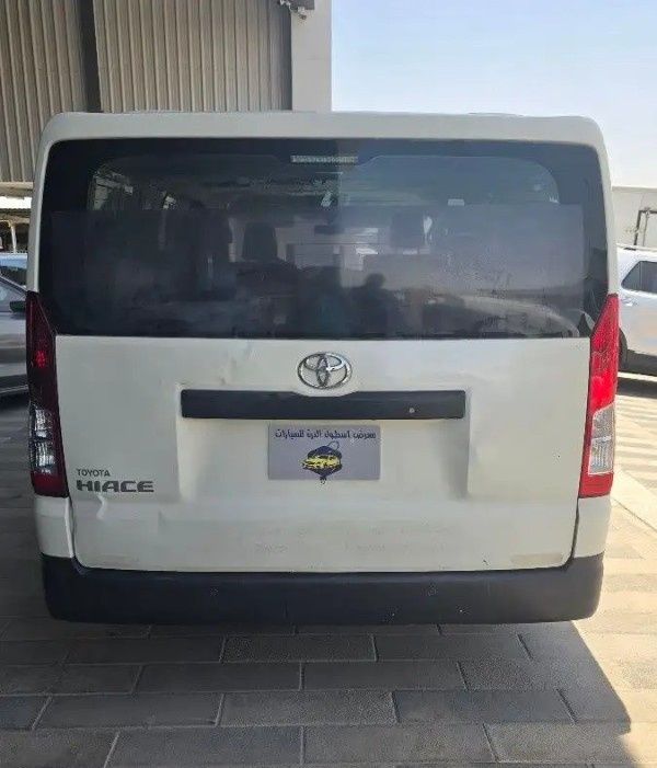 Подержанный Toyota HiAce H300, 2.8 л, 2022 в Саудовская Аравия, Даммам от معرض اسطول الدرة للسيارات Белый цвет.  | AUTO.AE | Объявление #296034 — фото 6 из 13