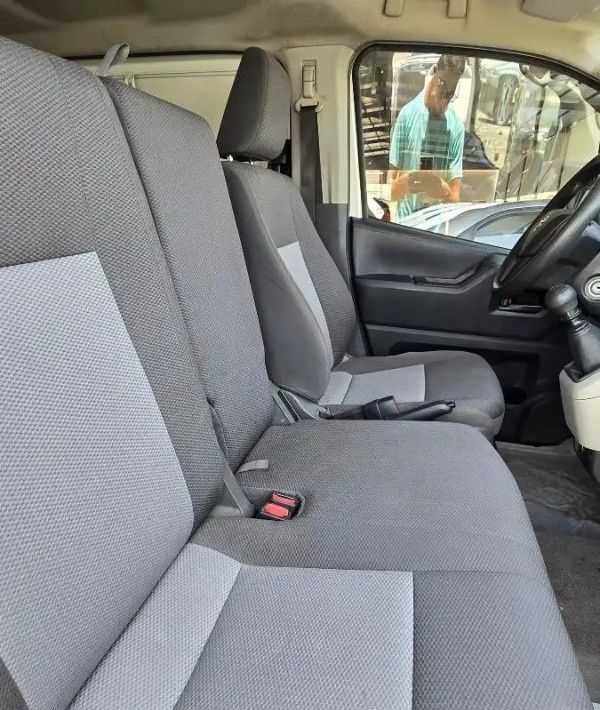 Подержанный Toyota HiAce H300, 2.8 л, 2022 в Саудовская Аравия, Даммам от معرض اسطول الدرة للسيارات Белый цвет.  | AUTO.AE | Объявление #296034 — фото 7 из 13