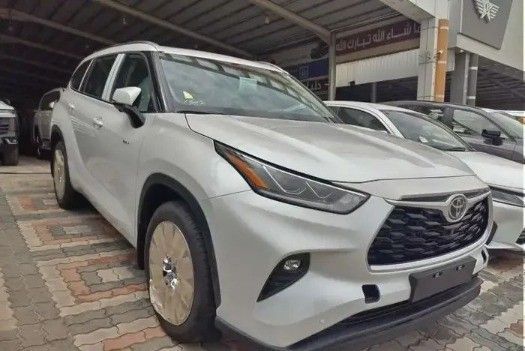 جديدة Toyota Highlander IV (U70), 2.4 l, 2026 في في المملكة العربية السعودية, الدمام من معرض دليل المملكة للسيارات dalil almamlakah، اللون فضي. مواصفات الخليج | AUTO.AE | إعلان #259275